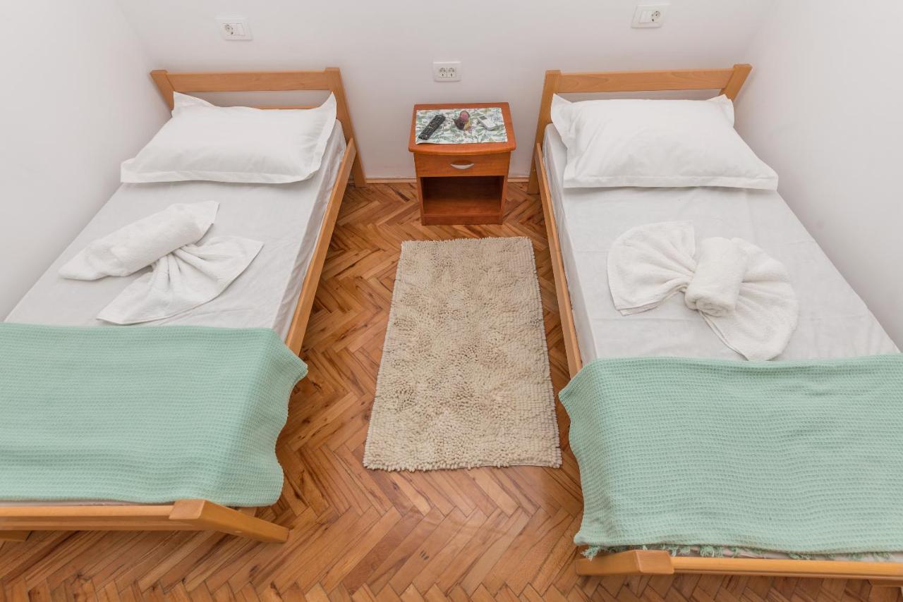 Apartment Strawberry ماكارسكا المظهر الخارجي الصورة