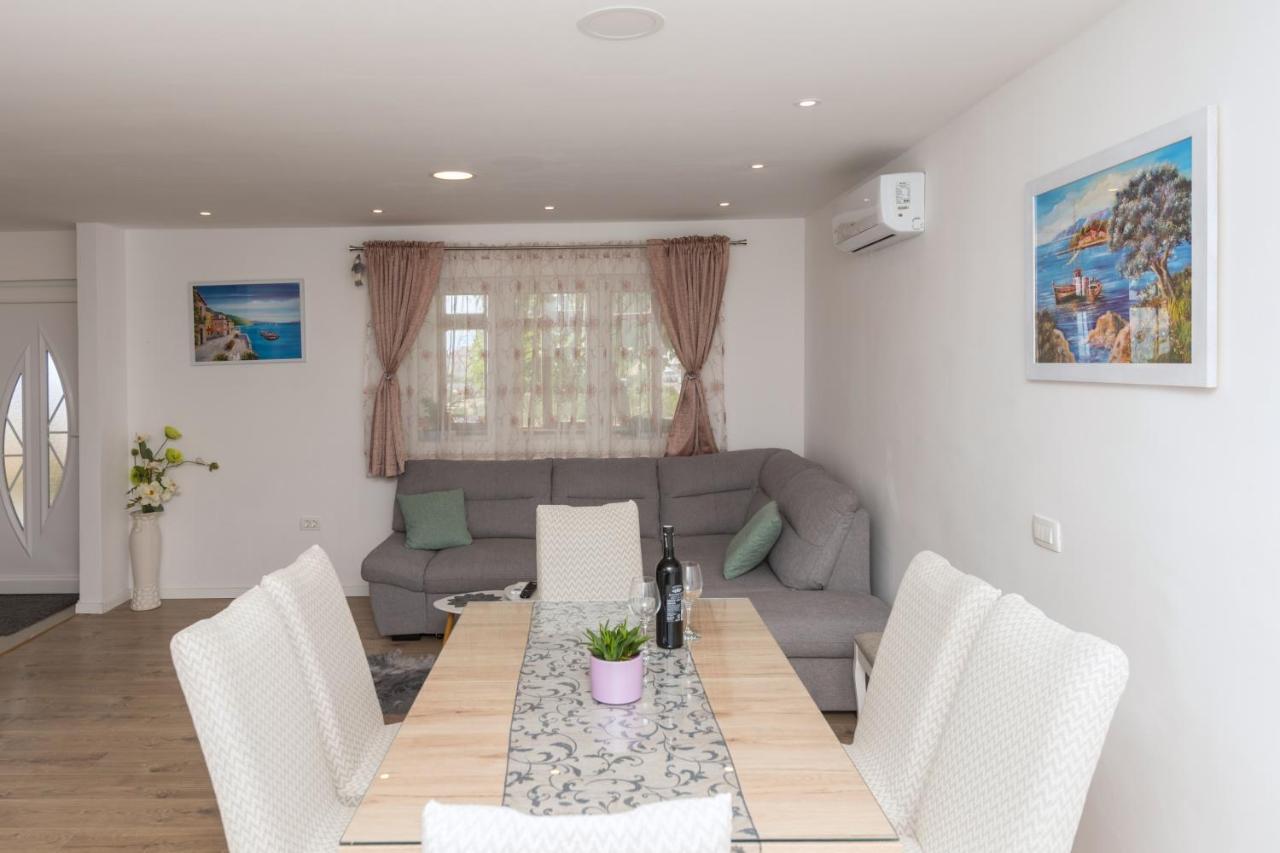Apartment Strawberry ماكارسكا المظهر الخارجي الصورة
