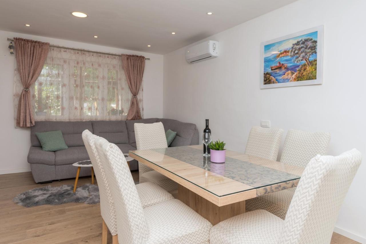 Apartment Strawberry ماكارسكا المظهر الخارجي الصورة
